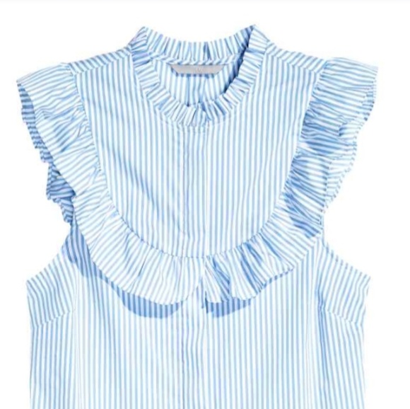 H&M Tops - H&M ruffle sleeveless top